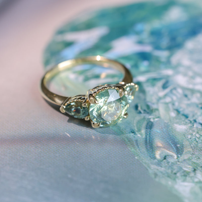 2.75ct Round Untreated Parti Montana Sapphire and Pear Montana Sapphire Three Stone Low Profile Scallop Ring in 18k Yellow Gold