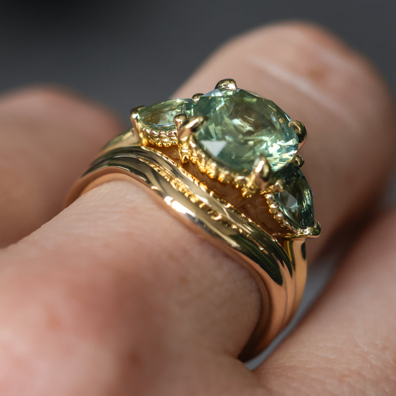 2.75ct Round Untreated Parti Montana Sapphire and Pear Montana Sapphire Three Stone Low Profile Scallop Ring in 18k Yellow Gold