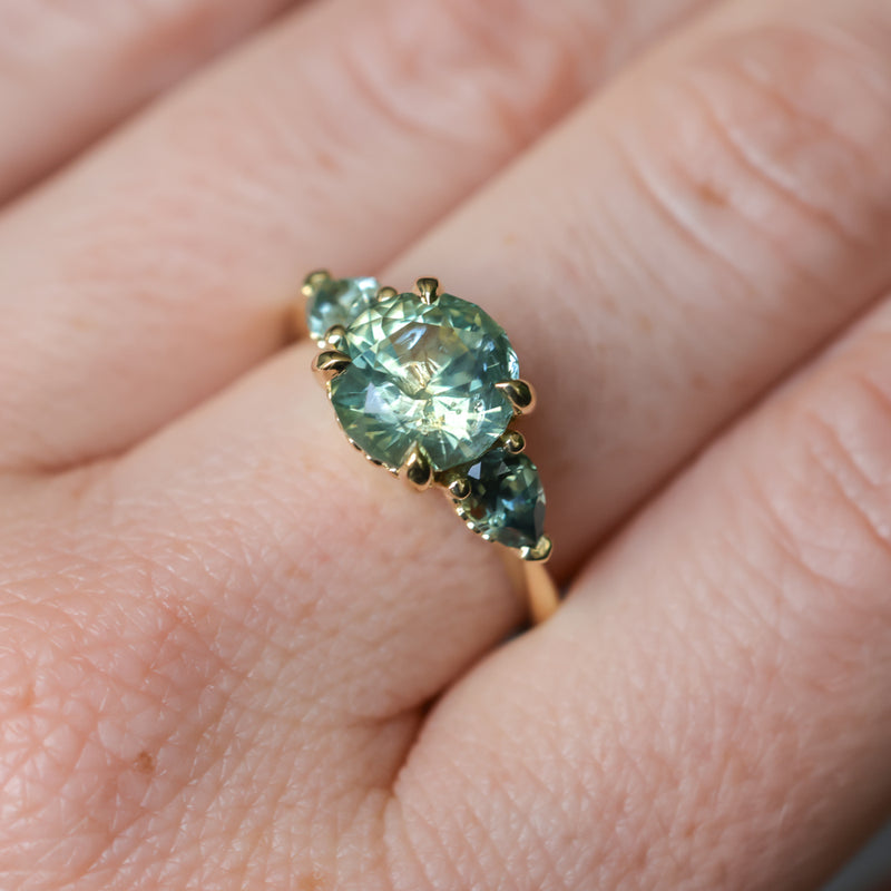 2.75ct Round Untreated Parti Montana Sapphire and Pear Montana Sapphire Three Stone Low Profile Scallop Ring in 18k Yellow Gold