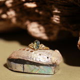 1.45ct Parti Australian Fantasy Cut Sapphire and White Australian Kite Sapphire Antique Milgrain Three Stone Low Profile Ring in 18k Yellow Gold