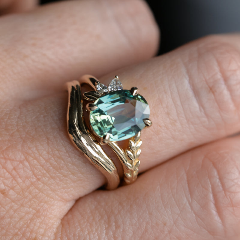 3.07ct Untreated Oval Madagascar Sapphire in Wandering Vine Low Profile 4 Prong Setting with Diamonds in 14k Yellow Gold