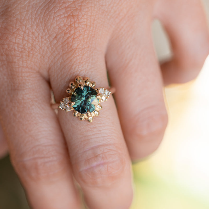 3.10ct Cushion Cut Untreated Umba Teal Green Sapphire Scalloped Diamond Cluster Ring in 14k Yellow Gold
