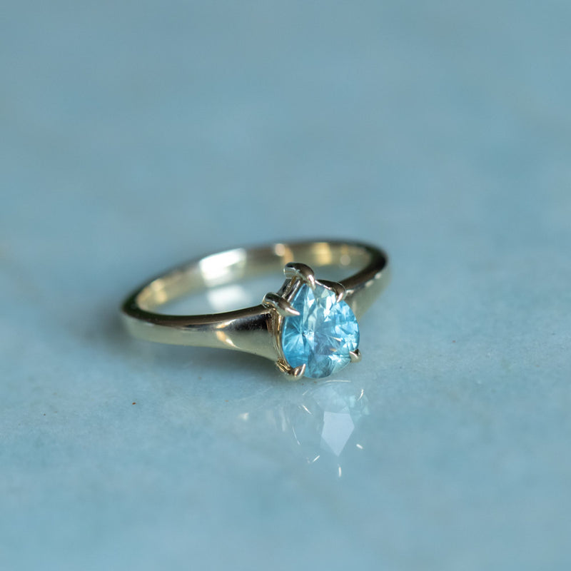 1.20ct Silky Teal Pear Sapphire Low Profile 5 Prong Tapered Solitaire in 14k Yellow Gold