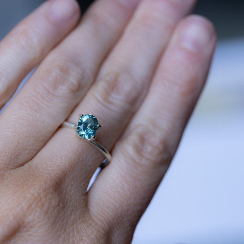 1.39CT OVAL PRECISION CUT MONTANA SAPPHIRE, MEDIUM TEAL BLUE GREEN, 6.9X6X4MMMM
