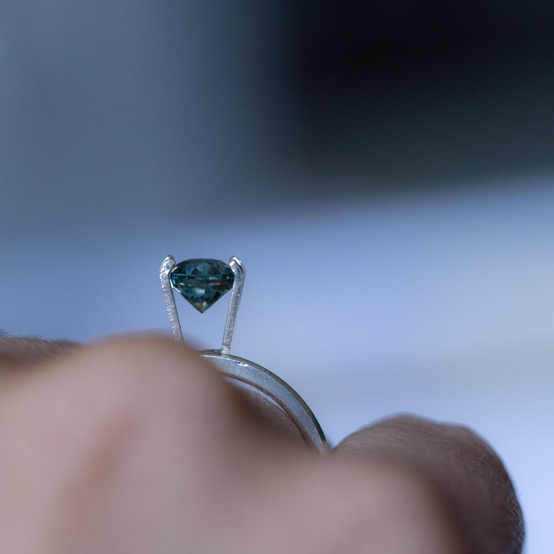 1.39CT OVAL PRECISION CUT MONTANA SAPPHIRE, MEDIUM TEAL BLUE GREEN, 6.9X6X4MMMM