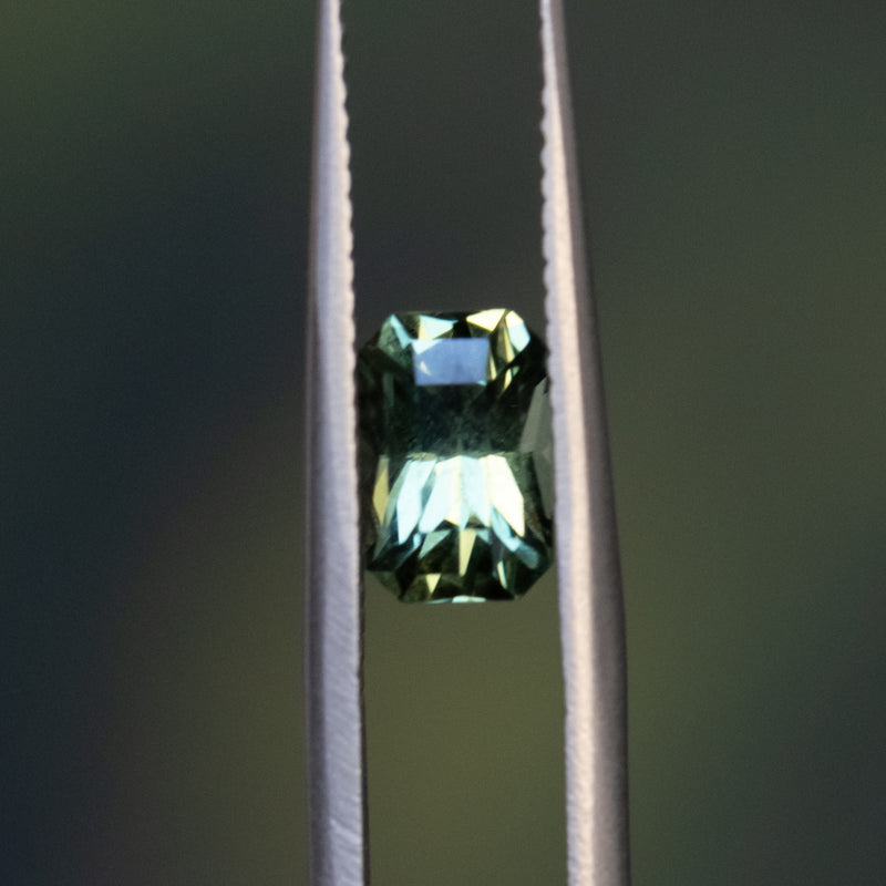 1.30CT RADIANT CUT MADAGASCAR SAPPHIRE, SPRING GREEN, 7.2X4.8MM