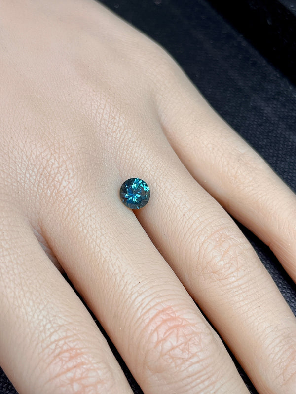 1.36CT ROUND PRECISION CUT MONTANA SAPPHIRE, BLUE GREEN, 6.5MM