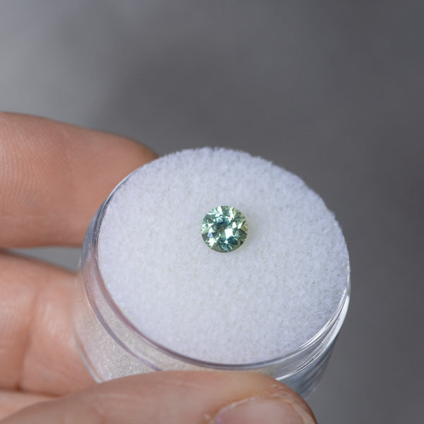 0.65CT PRECISION ROUND AUSTRALIAN SAPPHIRE, MINT GREEN, 5.02X3.27MM