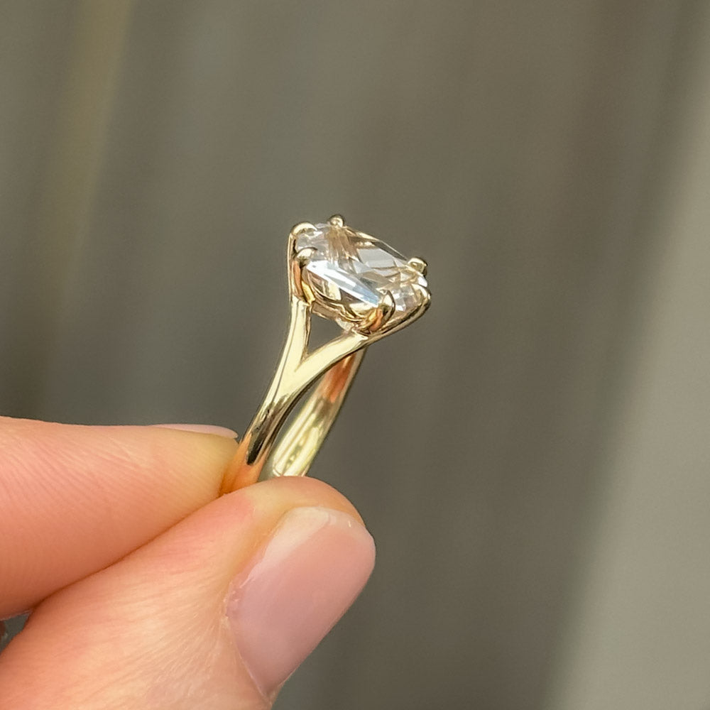 6.0 MM Round Moissanite 2024 Taper Shank Engagement Ring, 14K Yellow Gold Round Moissanite Unique Wedding Ring, Six Claw Prong Engagement Ring