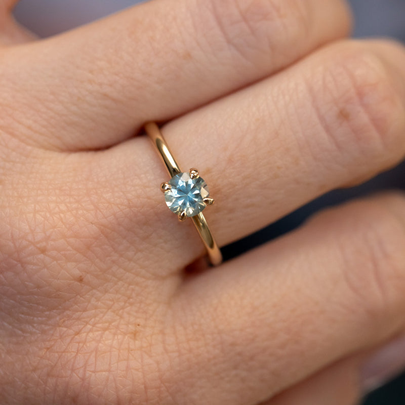 0.83ct Round Light Blue Untreated Montana Sapphire Classic 4 Prong Solitaire in 14k Yellow Gold