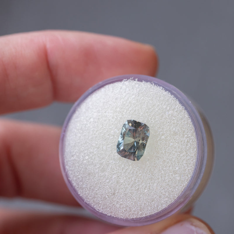 2.01CT RADIANT CUT MONTANA SAPPHIRE, PURPLE BLUE GREY, 7.3X5.7X5MM, UNTREATED