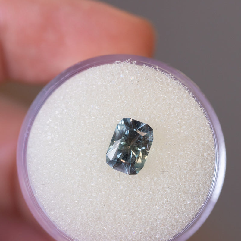 2.01CT RADIANT CUT MONTANA SAPPHIRE, PURPLE BLUE GREY, 7.3X5.7X5MM, UNTREATED