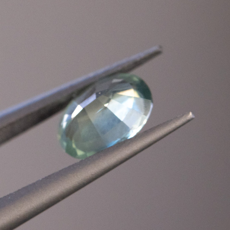 0.98CT OVAL MONTANA SAPPHIRE, LIGHT AQUA BLUE SEAFOAM, UNTREATED, 7.03X5.08X3.23MM