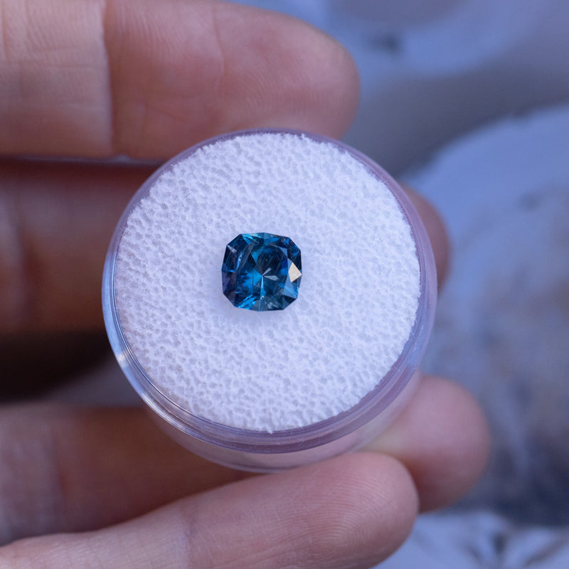 1.80CT FANCY CUSHION UMBA SAPPHIRE, VIBRANT VIOLET BLUE, UNTREATED, 7.23X7.93MM