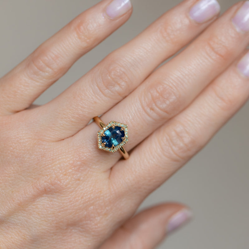 1.57ct Oval Teal Parti Sapphire and Alexandrite Hexagon Stackable Halo in 14k Yellow Gold