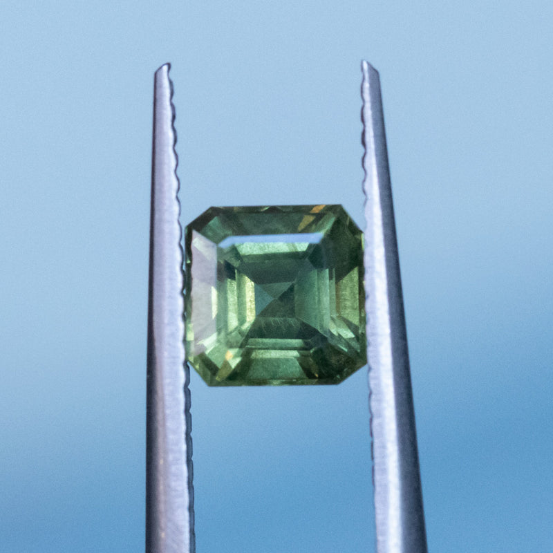 1.36CT SQUARE ASSCHER CUT AUSTRALIAN SAPPHIRE, APPLE GREEN, 5.67X5.74X4MM