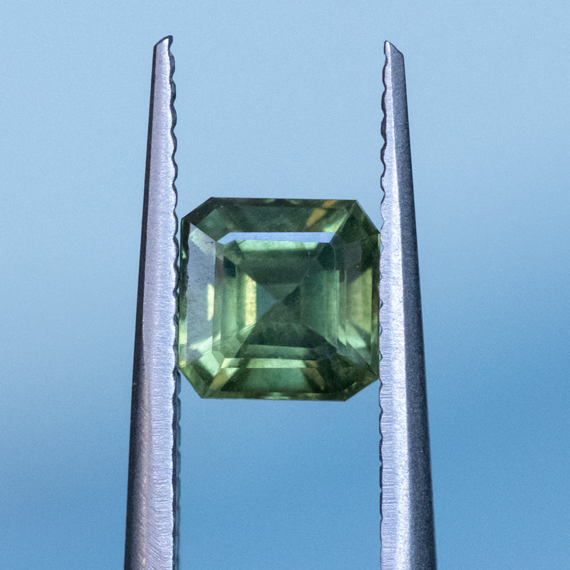 1.36CT SQUARE ASSCHER CUT AUSTRALIAN SAPPHIRE, APPLE GREEN, 5.67X5.74X4MM