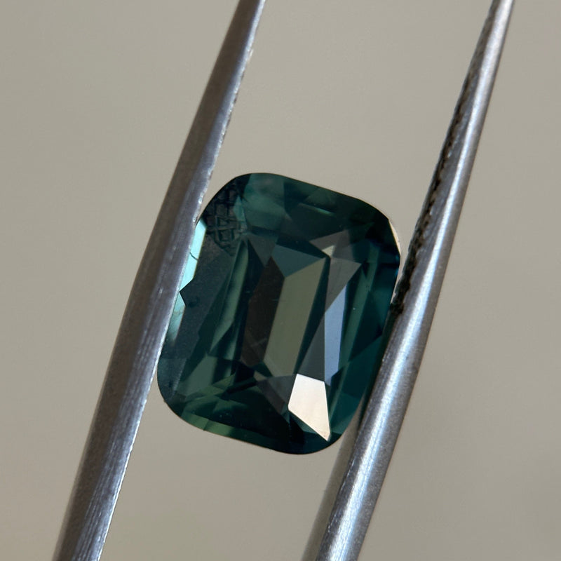 4.09CT ELONGATED CUSHION MADAGASCAR SAPPHIRE, MEDIUM TEAL GREEN, 10.20X7.60X5.11MM, EARLY ACCESS