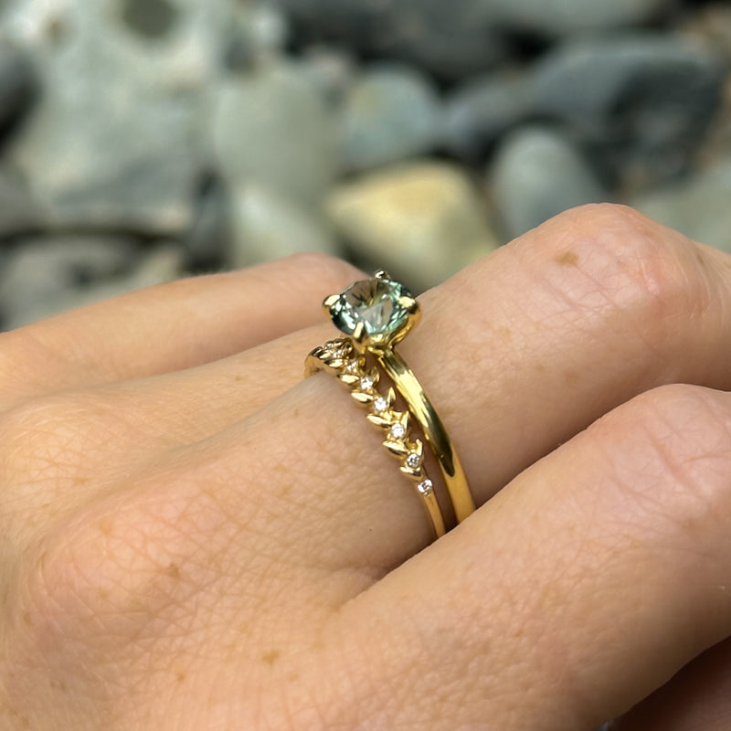 1.30ct Untreated Precision Cut Round Light Teal Montana Sapphire Classic 4 Prong Solitaire in 18k Yellow Gold