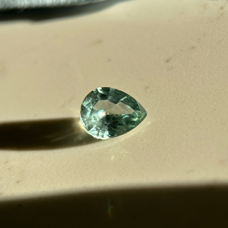 3.34CT PEAR MONTANA SAPPHIRE, AQUA TEAL, UNTREATED, 10.50X8.37X5.27MM