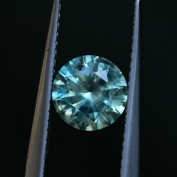 1.41CT ROUND PRECISION CUT MONTANA SAPPHIRE, PARTI MEDIUM TEAL BLUE WITH YELLOW GREEN, 6.8MM