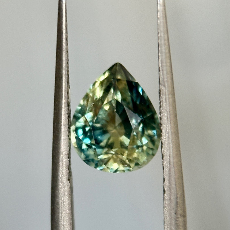 1.79CT MADAGASCAR PEAR SAPPHIRE, PARTI GREEN BLUE YELLOW, 7.69X6.33X5MM, UNTREATED, EARLY ACCESS