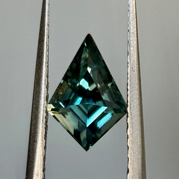 1.27CT AUSTRALIAN KITE SAPPHIRE, TEAL BLUE, 9X6.5MM, EARLY ACCESS