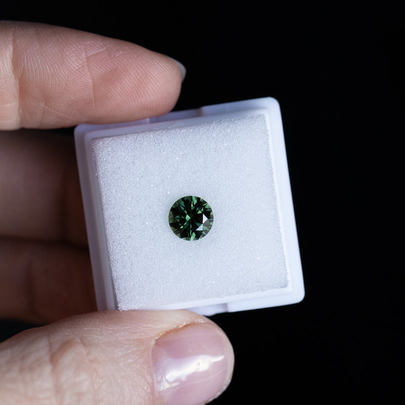 1.12CT ROUND PRECISION CUT AUSTRALIAN SAPPHIRE, GREEN, 6.15X4.05MM, UNTREATED