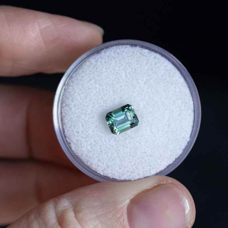 1.02CT EMERALD CUT AUSTRALIAN SAPPHIRE, MEDIUM TEAL GREEN, 6.03X4.78X3.53MM EARLY ACCESS