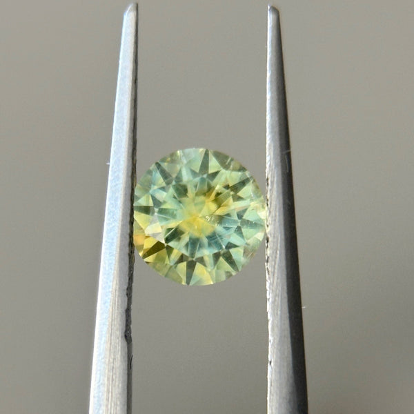 0.89CT ROUND MONTANA SAPPHIRE, PARTI YELLOW BLUE GREEN, 5.6X3.7MM, EARLY ACCESS