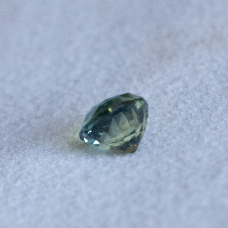 3.03CT OVAL MADAGASCAR SAPPHIRE, PARTI TEAL GREEN YELLOW, 8.09X7.33X6.30MM, UNTREATED EARLY ACCESS