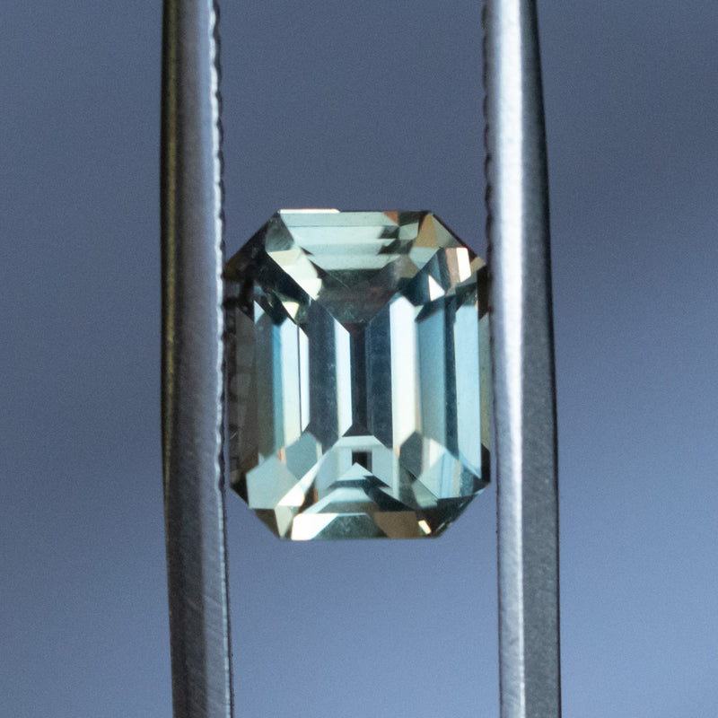 2.60CT EMERALD CUT MADAGASCAR SAPPHIRE, COLOR SHIFTING CHAMPAGNE TO MINT GREEN GREY, 8.22X6.57X4.83MM EARLY ACCESS