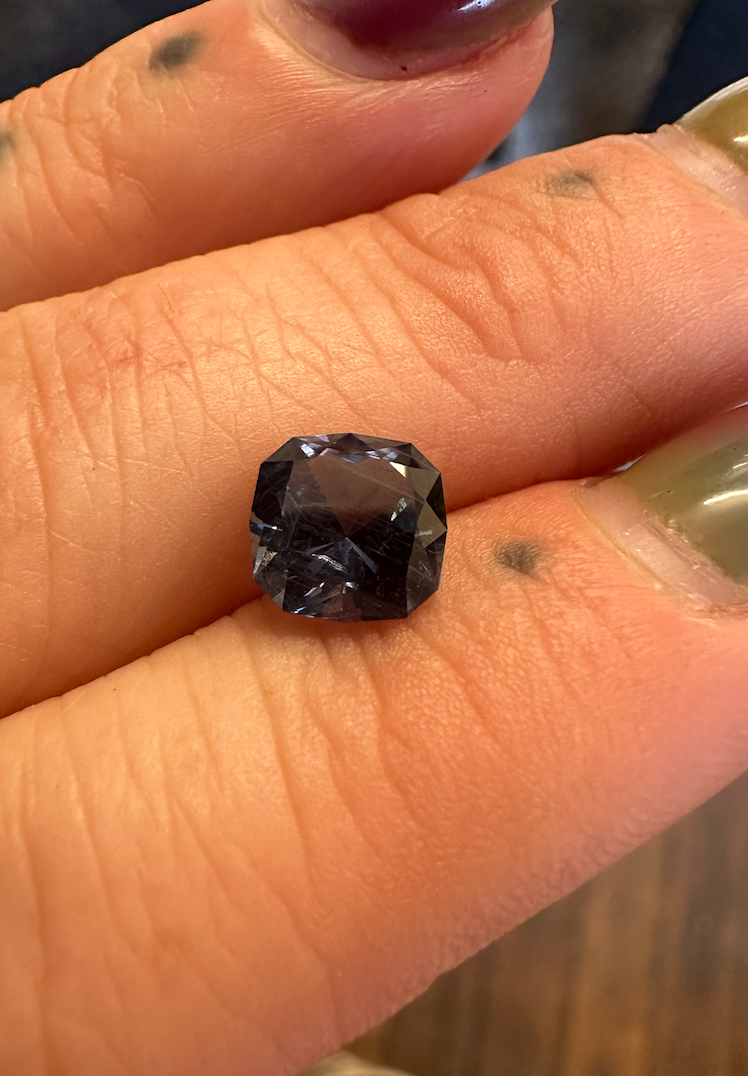 1.80CT FANCY CUSHION UMBA SAPPHIRE, VIBRANT VIOLET BLUE, UNTREATED, 7.23X7.93MM