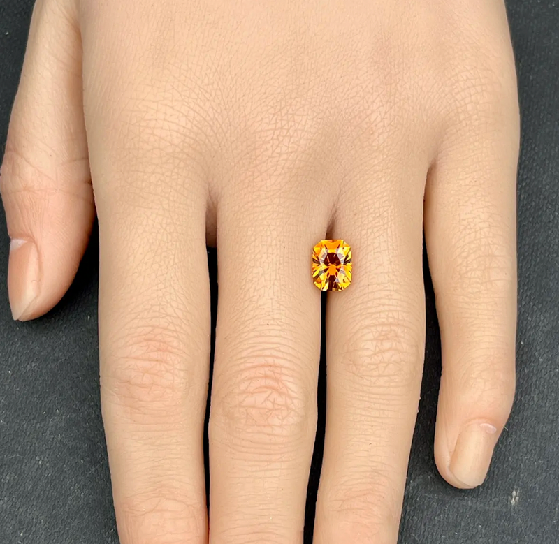 2.59CT PRECISION CUT RADIANT MONTANA SAPPHIRE, PARTI ORANGE YELLOW, 8.5X6.5MM