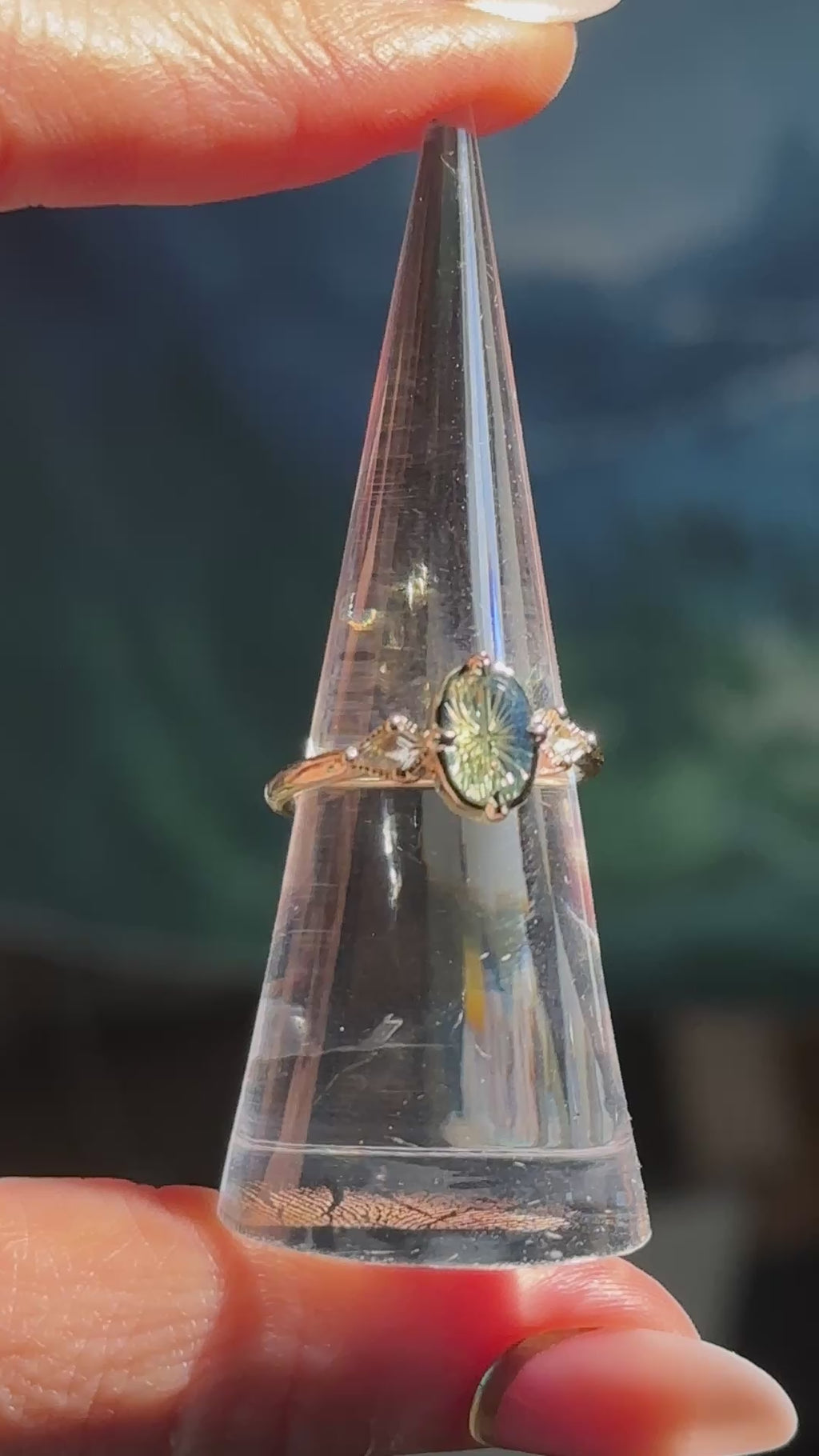 1.45ct Parti Australian Fantasy Cut Sapphire and White Australian Kite Sapphire Antique Milgrain Three Stone Low Profile Ring in 18k Yellow Gold