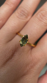 1.12CT MARQUISE AUSTRALIAN SAPPHIRE, PARTI GREEN YELLOW, 9.90X4.90MM, UNTREATED