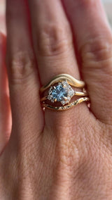 0.87ct Periwinkle Purple-Blue Round Montana Sapphire and Diamond Asymmetrical Cluster Ring in 14k Yellow Gold