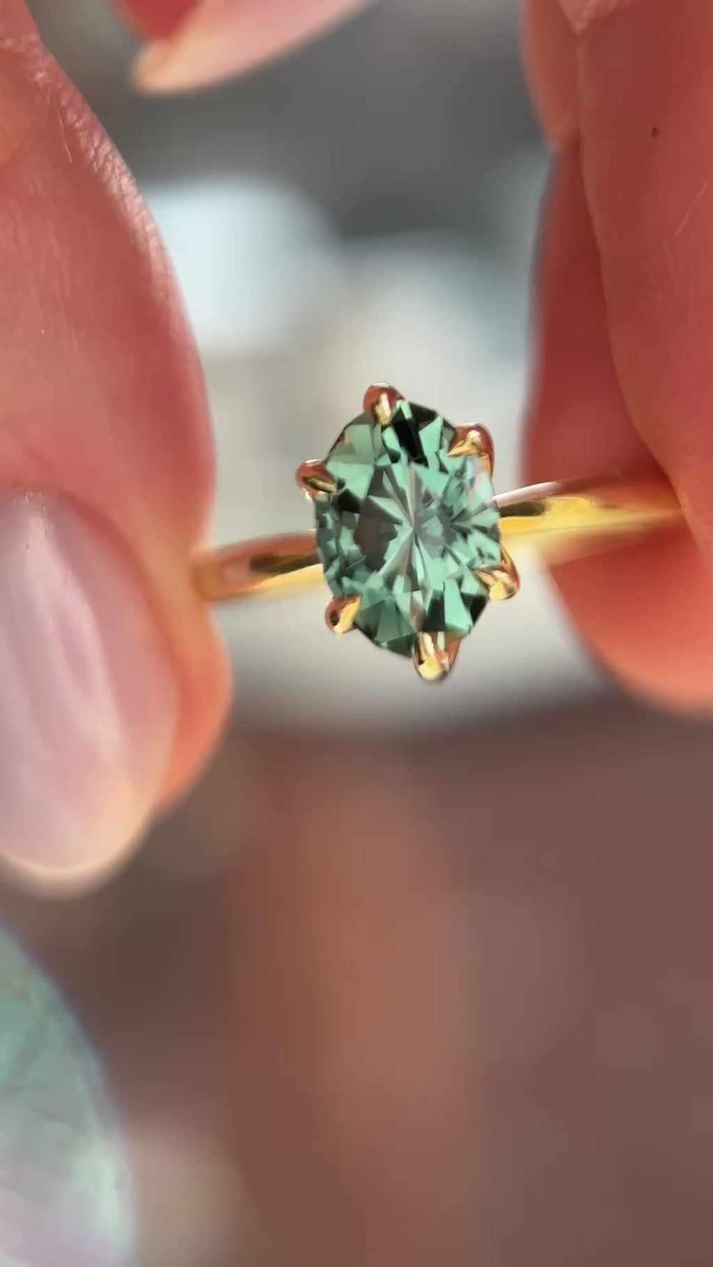 2.07ct Precision Cut Untreated Teal Oval Montana Sapphire Diamond-studded Sea Star Solitaire in 18k Yellow Gold