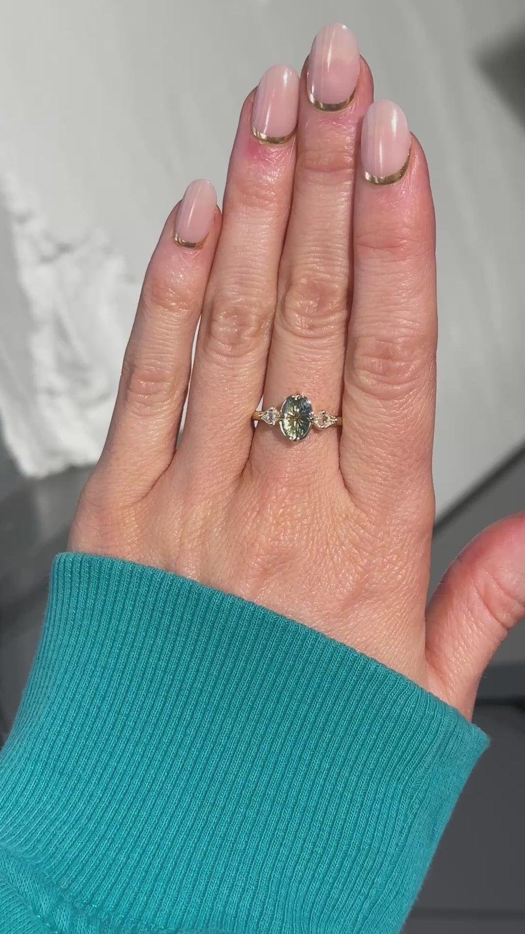 1.45ct Parti Australian Fantasy Cut Sapphire and White Australian Kite Sapphire Antique Milgrain Three Stone Low Profile Ring in 18k Yellow Gold