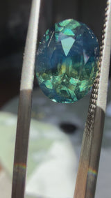 4.53CT OVAL MADAGASCAR SAPPHIRE, PARTI BLUE GREEN YELLOW, UNTREATED, 11.3X8.7X5.7MM
