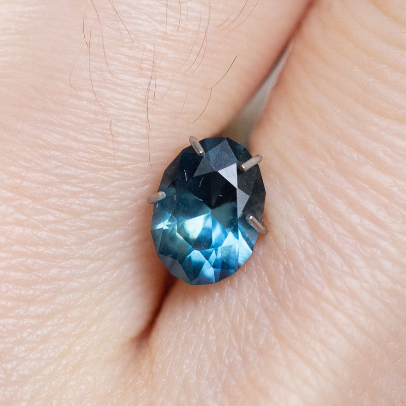 1.22CT OVAL NIGERIAN SAPPHIRE, TEAL BLUE GREEN, UNHEATED, 7.57X5.51MM