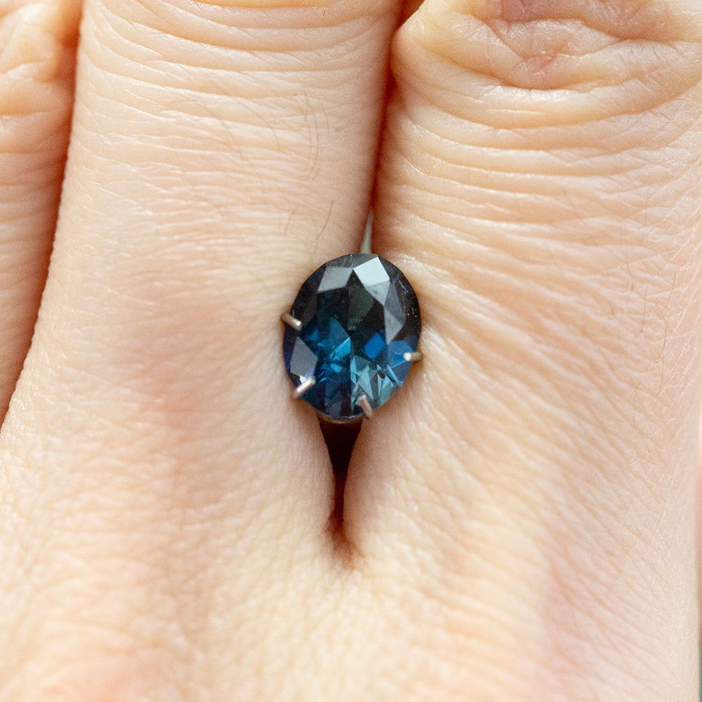 Saphir Bleu Naturel Du Nigeria - 237,40 Carats - Brut Facetté - Certifié AGL