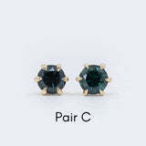 4.5-5mm Sapphire stud earrings in White, Yellow and Rose Gold