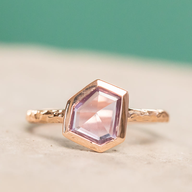 1.05ct Geo Slice Purple-Pink Sapphire Evergreen Low Profile Bezel Solitaire Ring in 14k Rose Gold