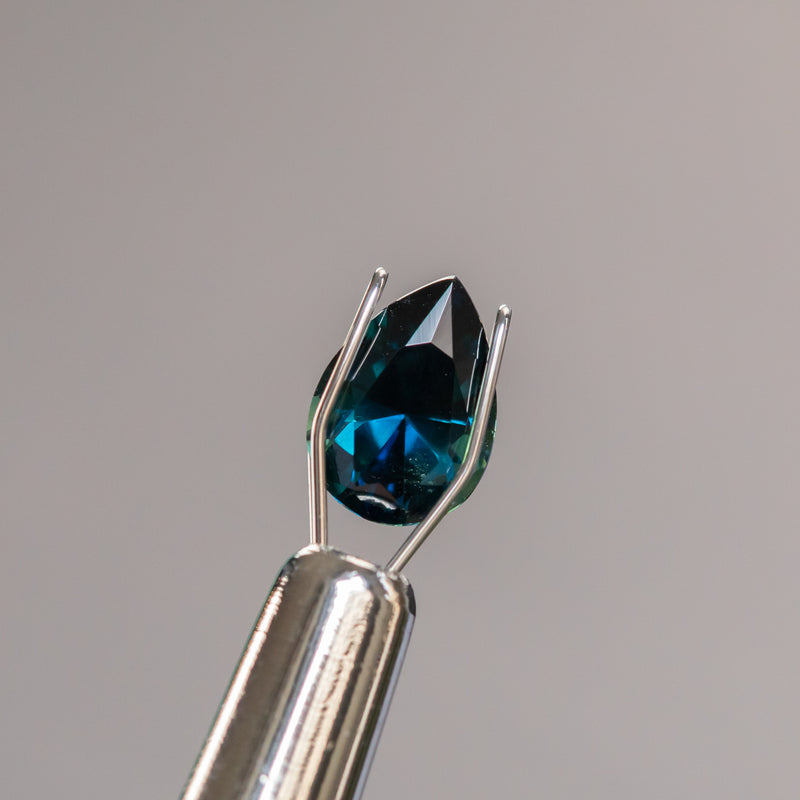 1.16CT PEAR NIGERIAN SAPPHIRE, DEEP TEAL WITH ROYAL BLUE, 7.9X5.7X3.8MM, UNTREATED