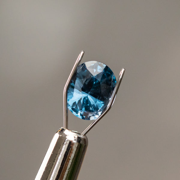 1.79CT OVAL SIR LANKAN SPINEL, PERIWINKLE BLUE PURPLE, 7.6X6.5X4.96MM, UNTREATED