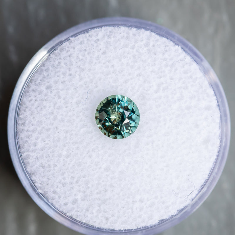 1.21CT ROUND BRILLIANT TANZANIA SAPPHIRE, TEAL SPRING GREEN, 5.99X4.39MM, UNTREATED