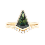 1.87ct Green Kite Sapphire Bezel Set Ring with Curved Diamond Band In 14k Yellow Gold