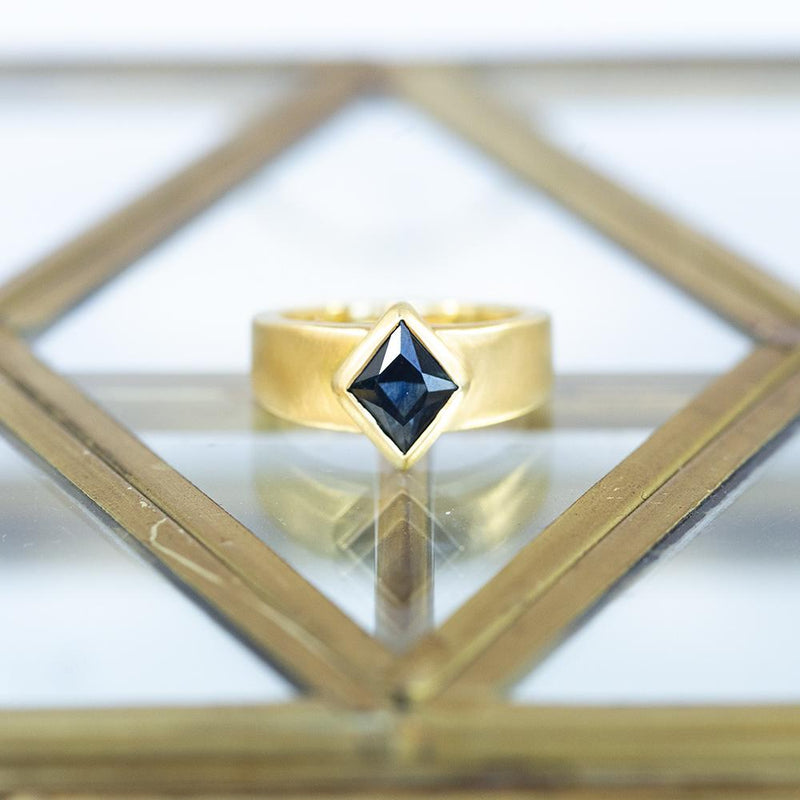 1.76ct Kite Montana Sapphire, Sleek Wide Signet in Brushed 18k Yellow Gold side view