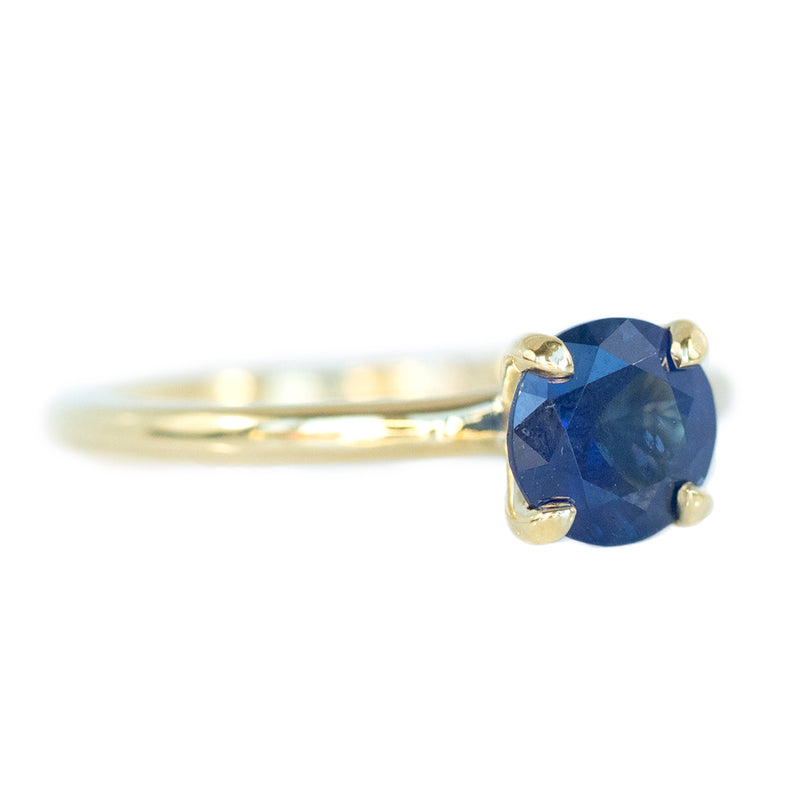 1.03ct Round Blue Sapphire Solitaire In 18k Yellow Gold